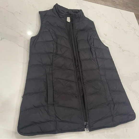J.Jill Down lined black puffer vest - Picture 5 of 14
